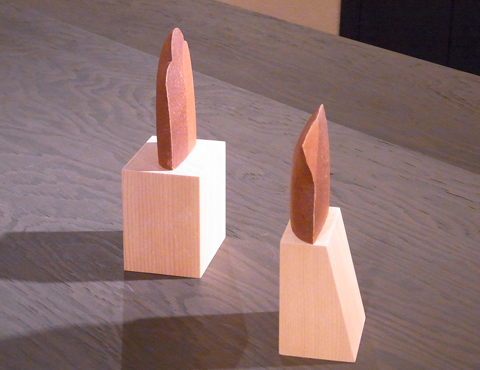 左)風の家 右)雲の裏表