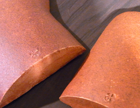 左)風の家 右)雲の裏表