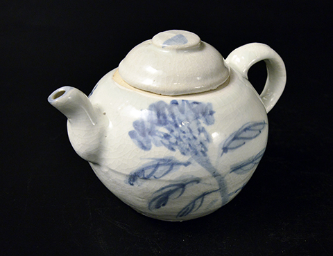 染付鶏冠花繪注子